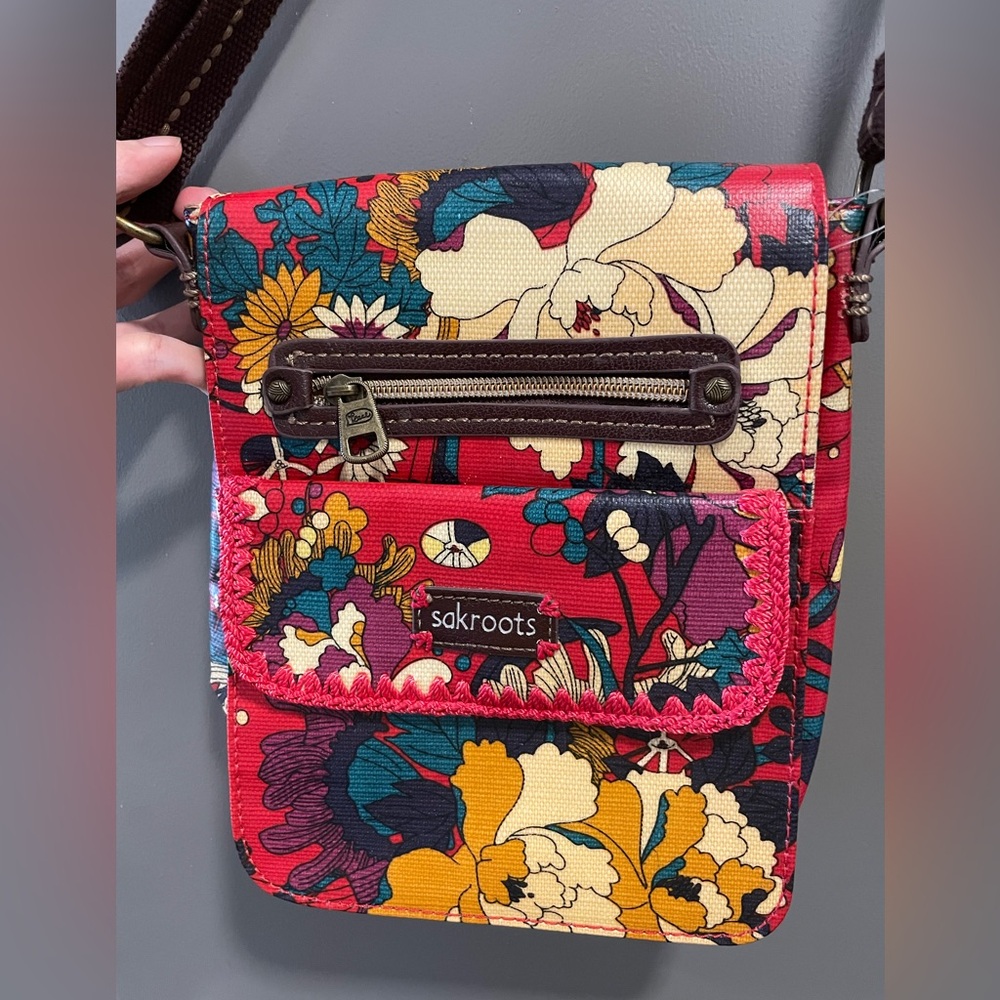 Sakroots Small Flap Messenger Artist Circle Slate BB